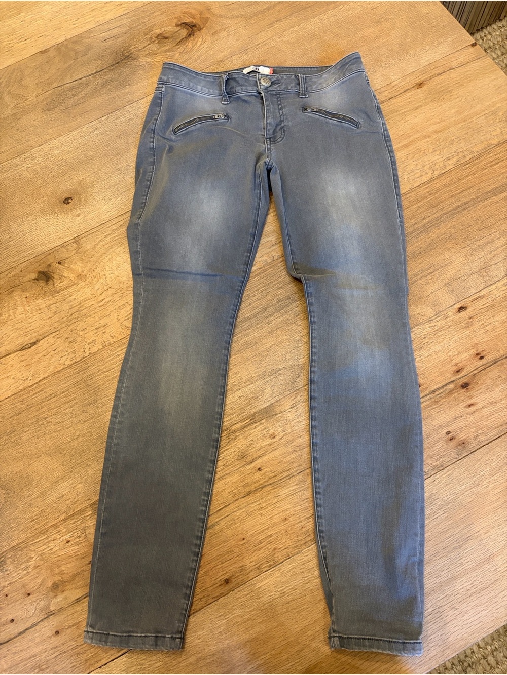 CAbi zip Skinny Jeans in Light Gray Wash #5167 - Picture 1 of 6